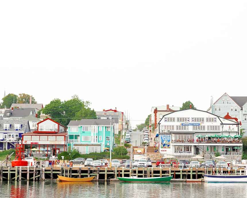 what is the population of Nova Scotia
