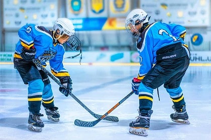 icy hockey