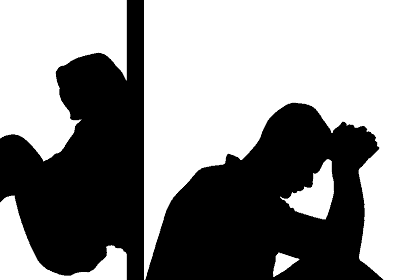 Two silhouettes reflecting on relationship breakup.