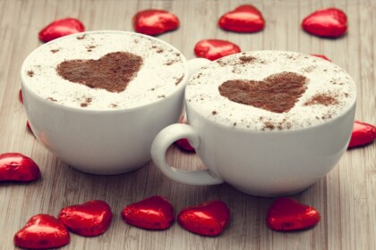 coffee cups with heart