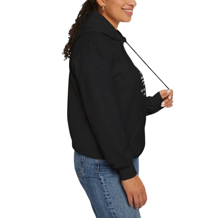 Conservative & Proud: Unisex Heavy Blend™ Hooded Sweatshirt - Image 12